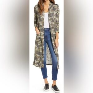 WOMENS CAMOUFLAGE LONG CARDIGAN

SIZE MEDIUM
